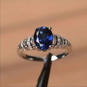 New Women’s 925 Silver Sapphire Oval Cut Ring